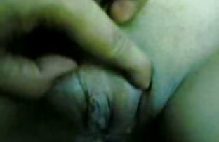 XXX Cutie chupando polla viejo en videos porno gratis en latino trio