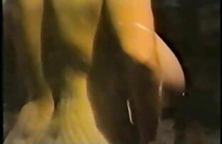 XXX Adolescente caliente chupa una polla enorme y se la follan anime porno español latino duro
